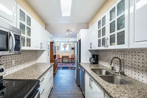 812 Burnhamthorpe Road Toronto ON M9C 4W1