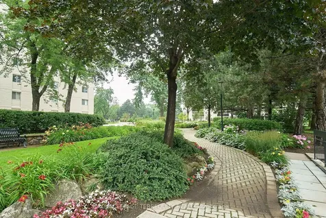 812 Burnhamthorpe Road Toronto ON M9C 4W1