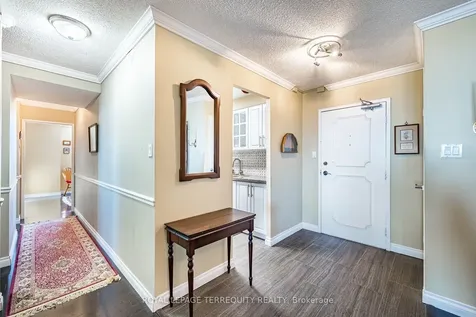 812 Burnhamthorpe Road Toronto ON M9C 4W1