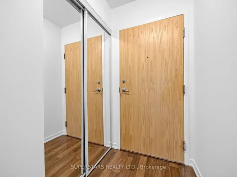 38 Joe Shuster Way Toronto ON M6K 0A5