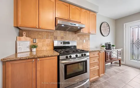 6 Clyde Road Brampton ON L6X 0L9