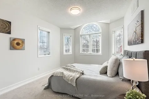 470 Faith Drive Mississauga ON L5R 4E9