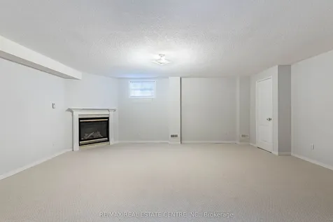 470 Faith Drive Mississauga ON L5R 4E9