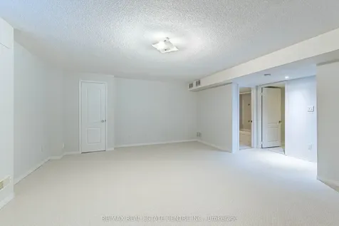 470 Faith Drive Mississauga ON L5R 4E9