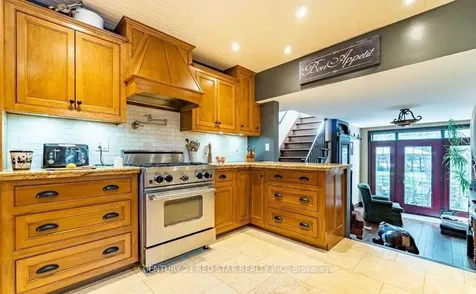 550 Fourth Line Oakville ON L6L 5A7