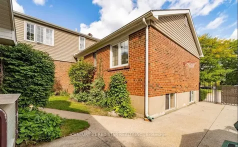550 Fourth Line Oakville ON L6L 5A7