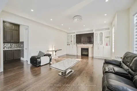 1 Carl Finlay Drive Brampton ON L6P 4E2