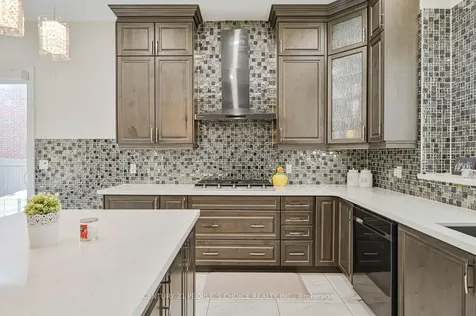 1 Carl Finlay Drive Brampton ON L6P 4E2