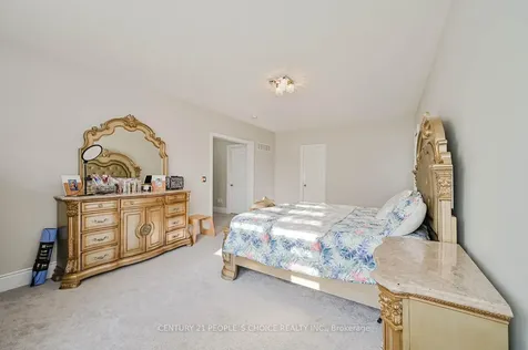 1 Carl Finlay Drive Brampton ON L6P 4E2