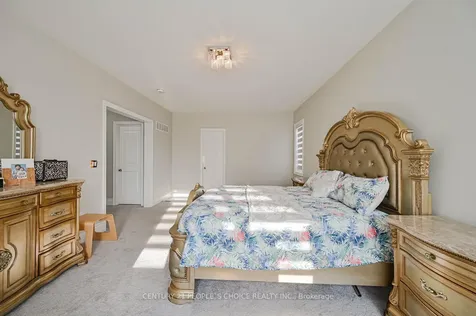 1 Carl Finlay Drive Brampton ON L6P 4E2