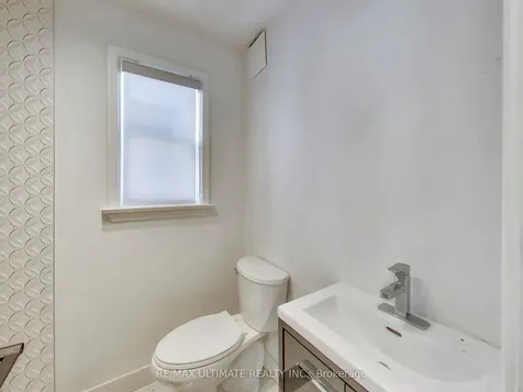 120 Edinborough Court Toronto ON M6N 2E8