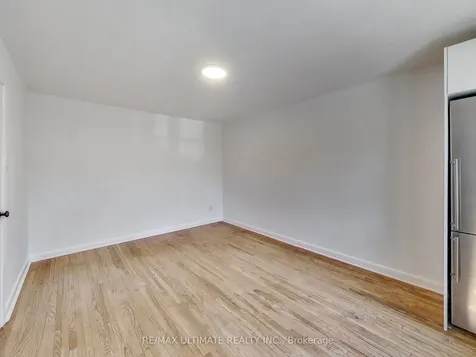 120 Edinborough Court Toronto ON M6N 2E8