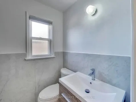 120 Edinborough Court Toronto ON M6N 2E8