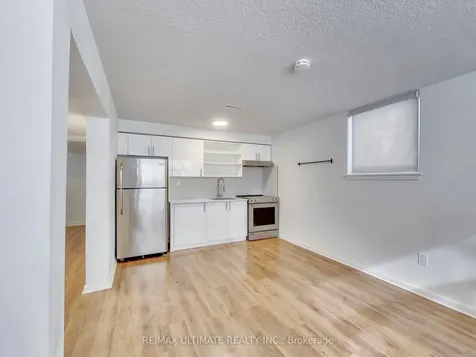 120 Edinborough Court Toronto ON M6N 2E8
