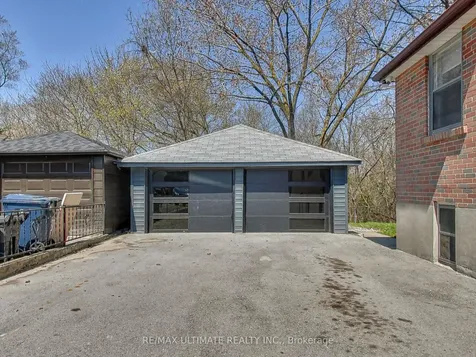 120 Edinborough Court Toronto ON M6N 2E8