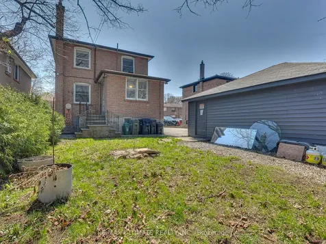 120 Edinborough Court Toronto ON M6N 2E8