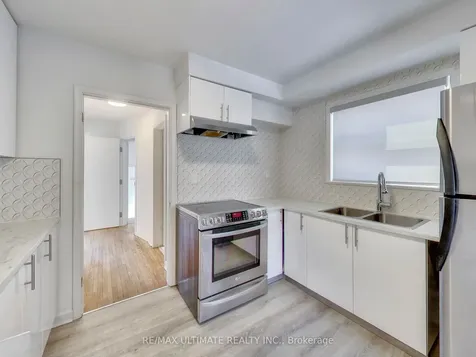 120 Edinborough Court Toronto ON M6N 2E8