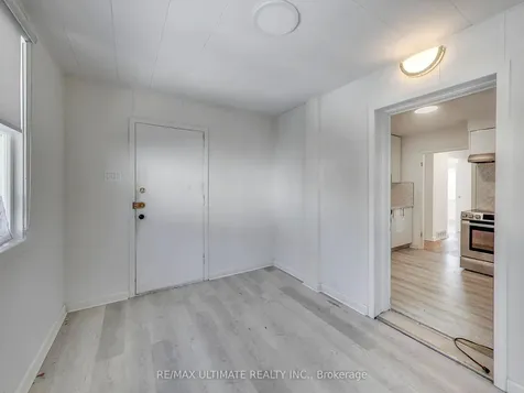 120 Edinborough Court Toronto ON M6N 2E8