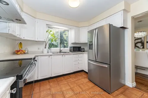4085 Wheelwright Crescent Mississauga ON L5L 2X3