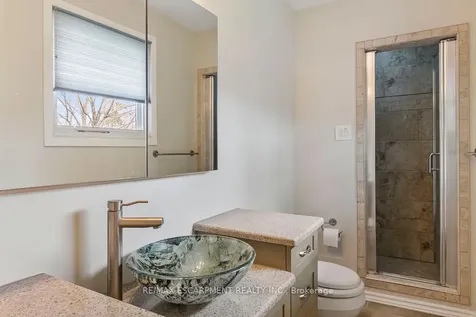 1443 Birchwood Drive Mississauga ON L5J 1T3