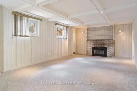1443 Birchwood Drive Mississauga ON L5J 1T3