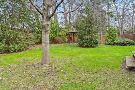 1443 Birchwood Drive Mississauga ON L5J 1T3