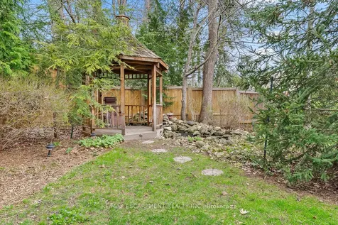 1443 Birchwood Drive Mississauga ON L5J 1T3