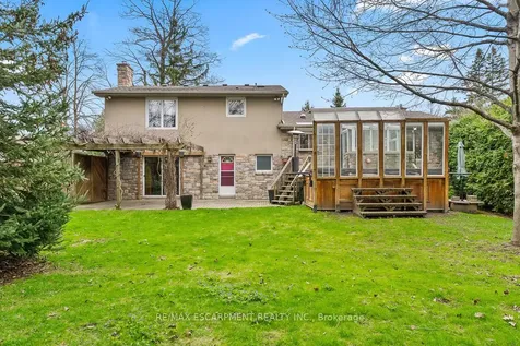1443 Birchwood Drive Mississauga ON L5J 1T3