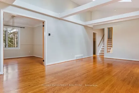1443 Birchwood Drive Mississauga ON L5J 1T3