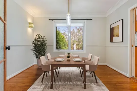 1443 Birchwood Drive Mississauga ON L5J 1T3
