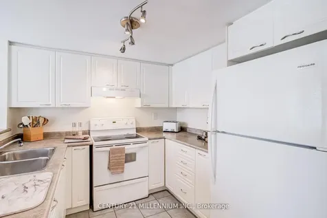 1000 Cedarglen Gate Mississauga ON L5C 3Z5