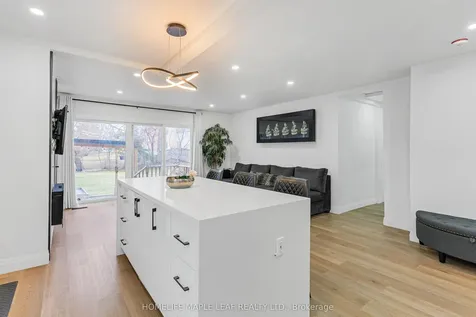 292 Woodward Avenue Milton ON L9T 1V2