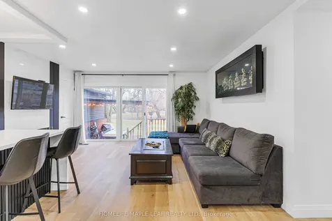 292 Woodward Avenue Milton ON L9T 1V2