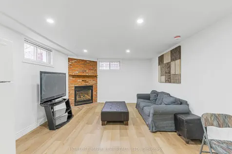 292 Woodward Avenue Milton ON L9T 1V2