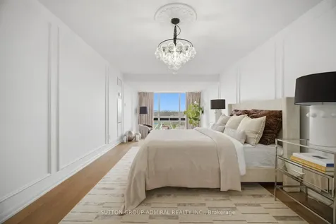 2185 Marine Drive Oakville ON L6L 5L6