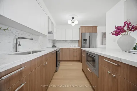 2185 Marine Drive Oakville ON L6L 5L6