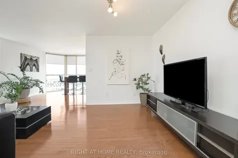 1360 Rathburn Road E Mississauga ON L4W 4H4