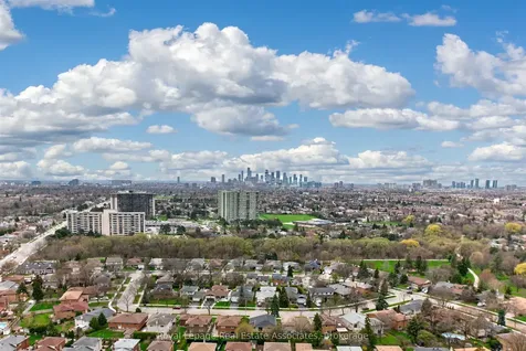 1333 Bloor Street Mississauga ON L4Y 3T6