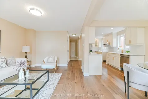 4 Lawnview Court Brampton ON L7G 1T4