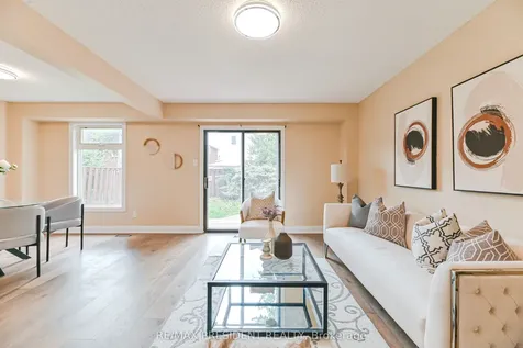 4 Lawnview Court Brampton ON L7G 1T4