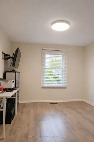 6449 Glen Erin Drive Mississauga ON L5N 2T2