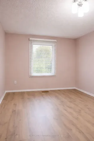 6449 Glen Erin Drive Mississauga ON L5N 2T2