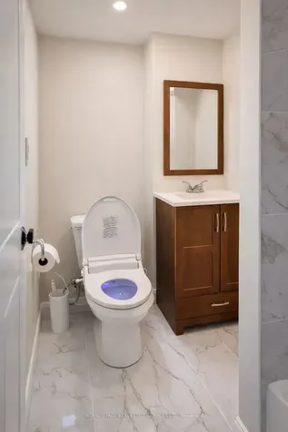 6449 Glen Erin Drive Mississauga ON L5N 2T2