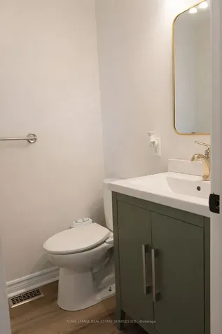 6449 Glen Erin Drive Mississauga ON L5N 2T2