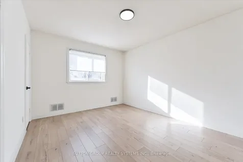 4 Cranston Road Toronto ON M9B 3X8