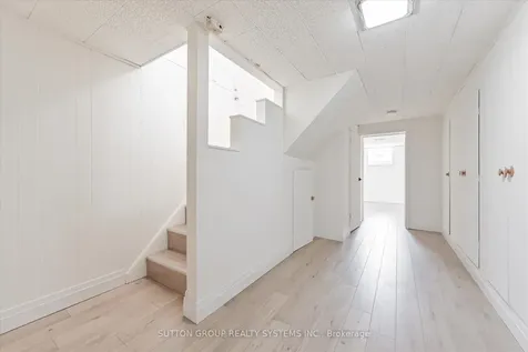 4 Cranston Road Toronto ON M9B 3X8