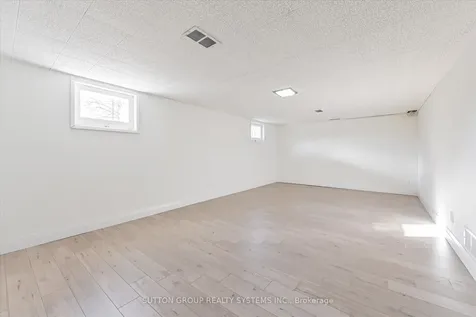 4 Cranston Road Toronto ON M9B 3X8
