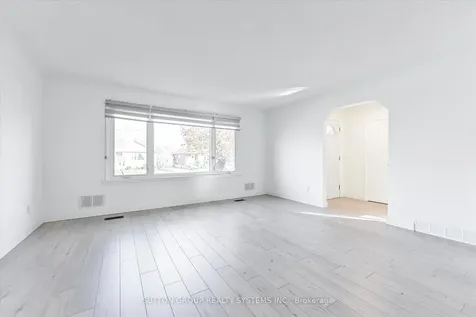 4 Cranston Road Toronto ON M9B 3X8