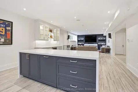 1395 Trotwood Avenue Mississauga ON L5G 3Z7
