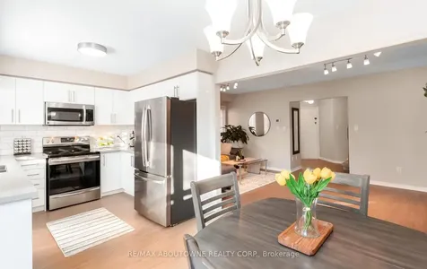 1363 Brookstar Drive Oakville ON L6M 3W1
